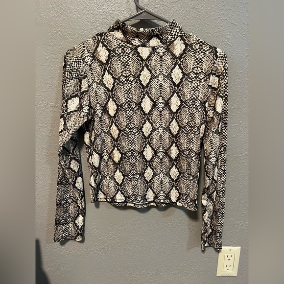 Tops - leopard print long sleeve